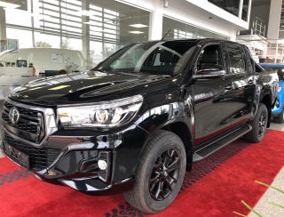 Hilux Double Cab 2.4 D-4D Black Edition 4WD A/T