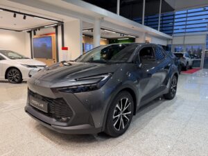 Toyota C-HR Crossover 1.8 Hybrid 140 (140 hp) e-CVT Style-image