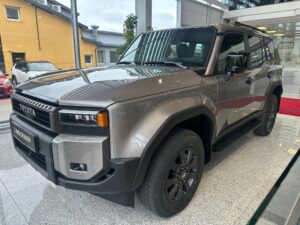 Toyota Land Cruiser 2.8 D-4D Prestige komplektacija-image